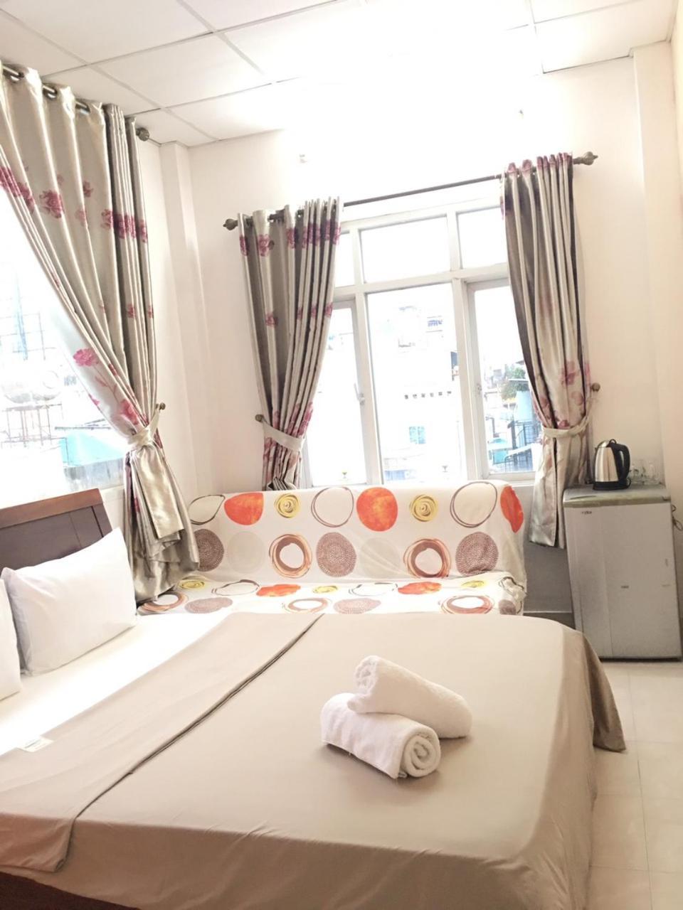 Thanhha Guesthouse At Bui Vien Walking Street Хошимин Екстериор снимка