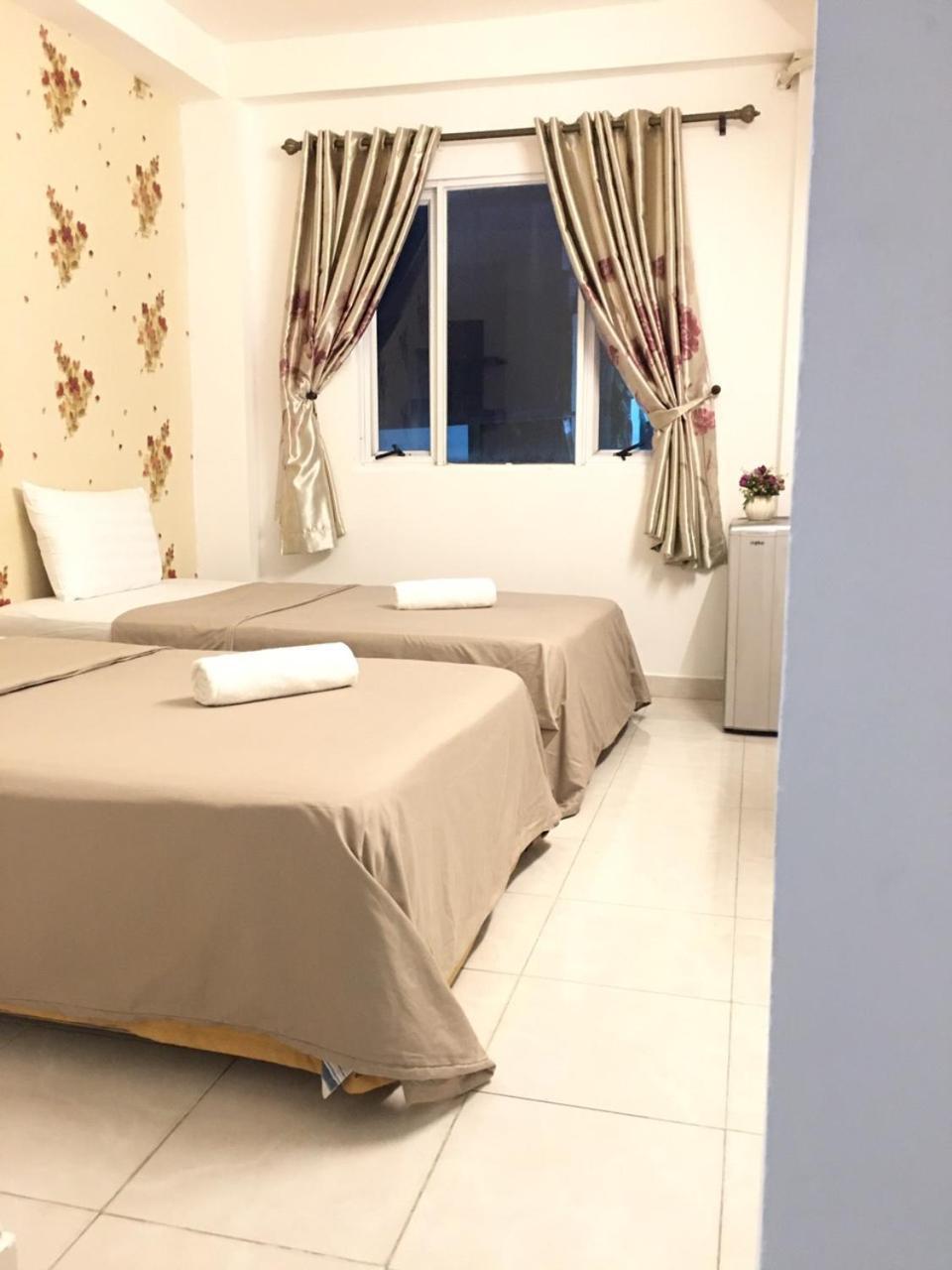 Thanhha Guesthouse At Bui Vien Walking Street Хошимин Екстериор снимка
