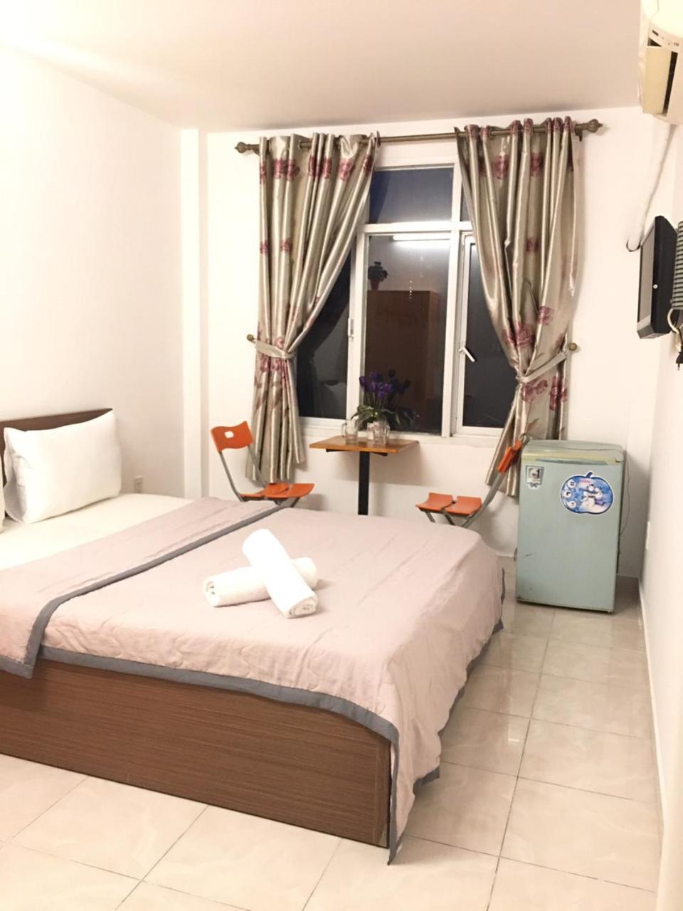 Thanhha Guesthouse At Bui Vien Walking Street Хошимин Екстериор снимка