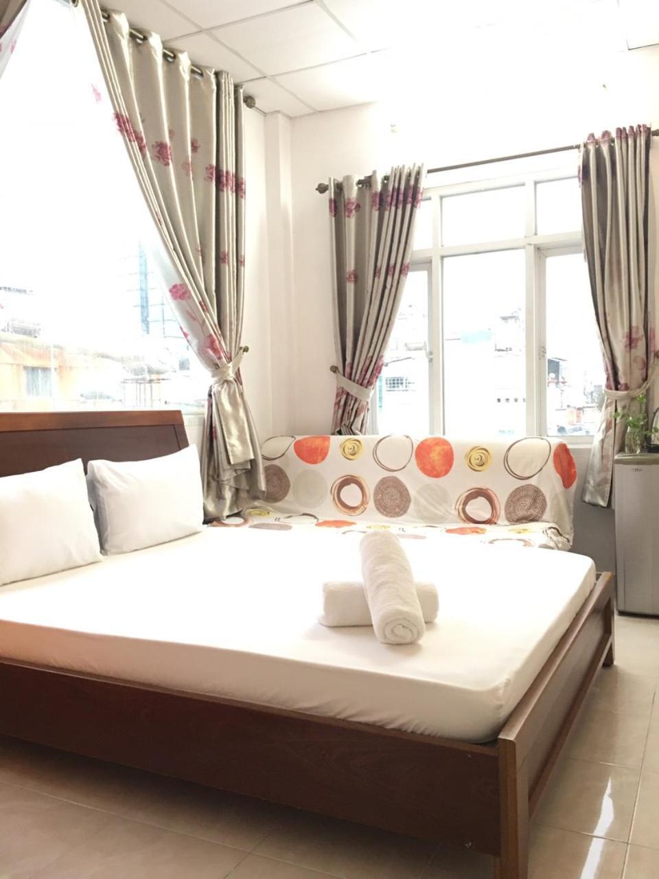 Thanhha Guesthouse At Bui Vien Walking Street Хошимин Екстериор снимка